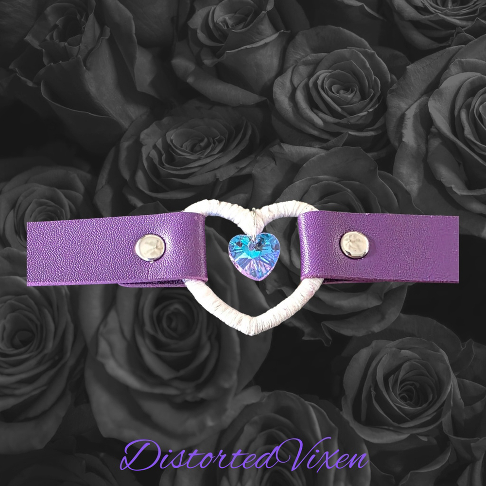 Purple Heart Choker Necklace – Gothic Choker with Aurora Crystal Heart